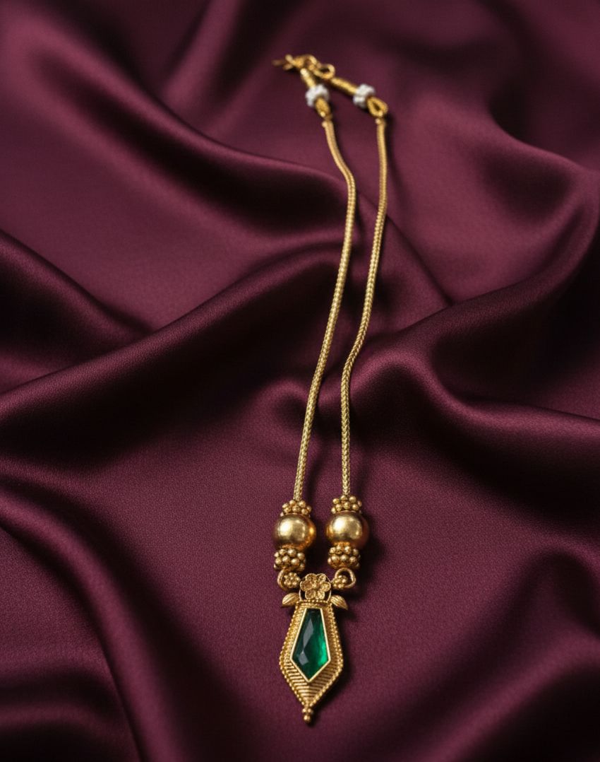 Green simple pendent necklace